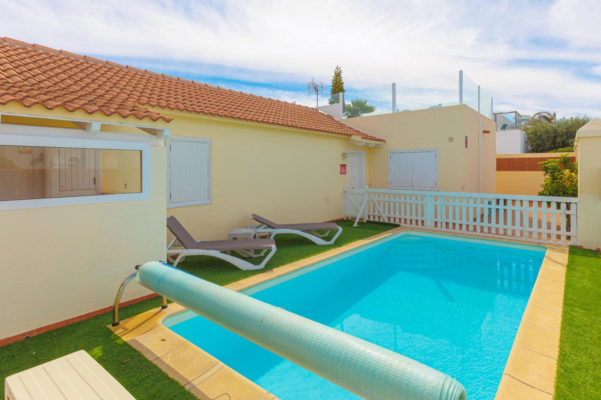 Private Villa With Heated Pool & Terrace See View Коралео Екстериор снимка